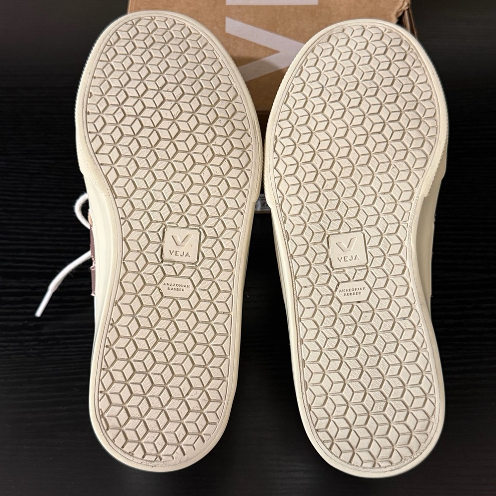 Veja Campo Sneakers - Extra White Babe - Picture 5 of 16